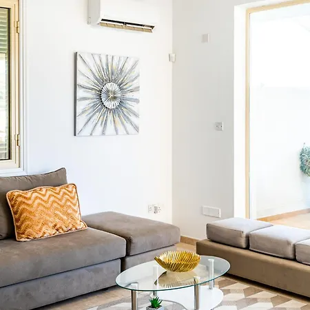 فيلة Front Blu By Ezoria