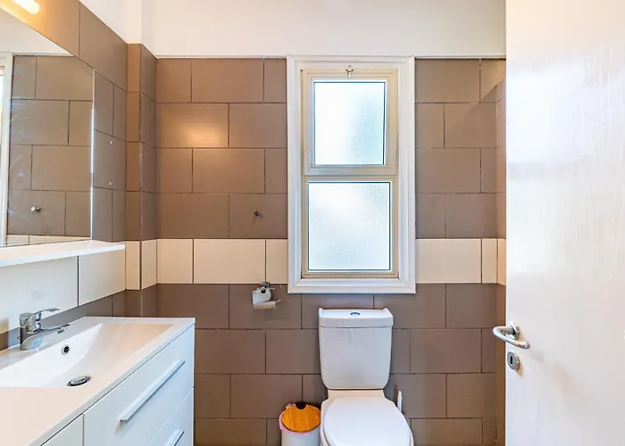 Front Blu By Ezoria Villa *