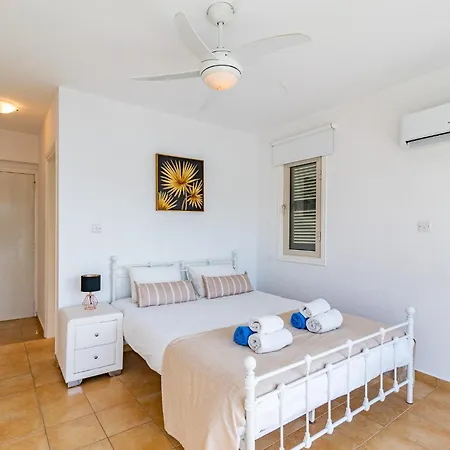 Front Blu By Ezoria Villa Coral Bay